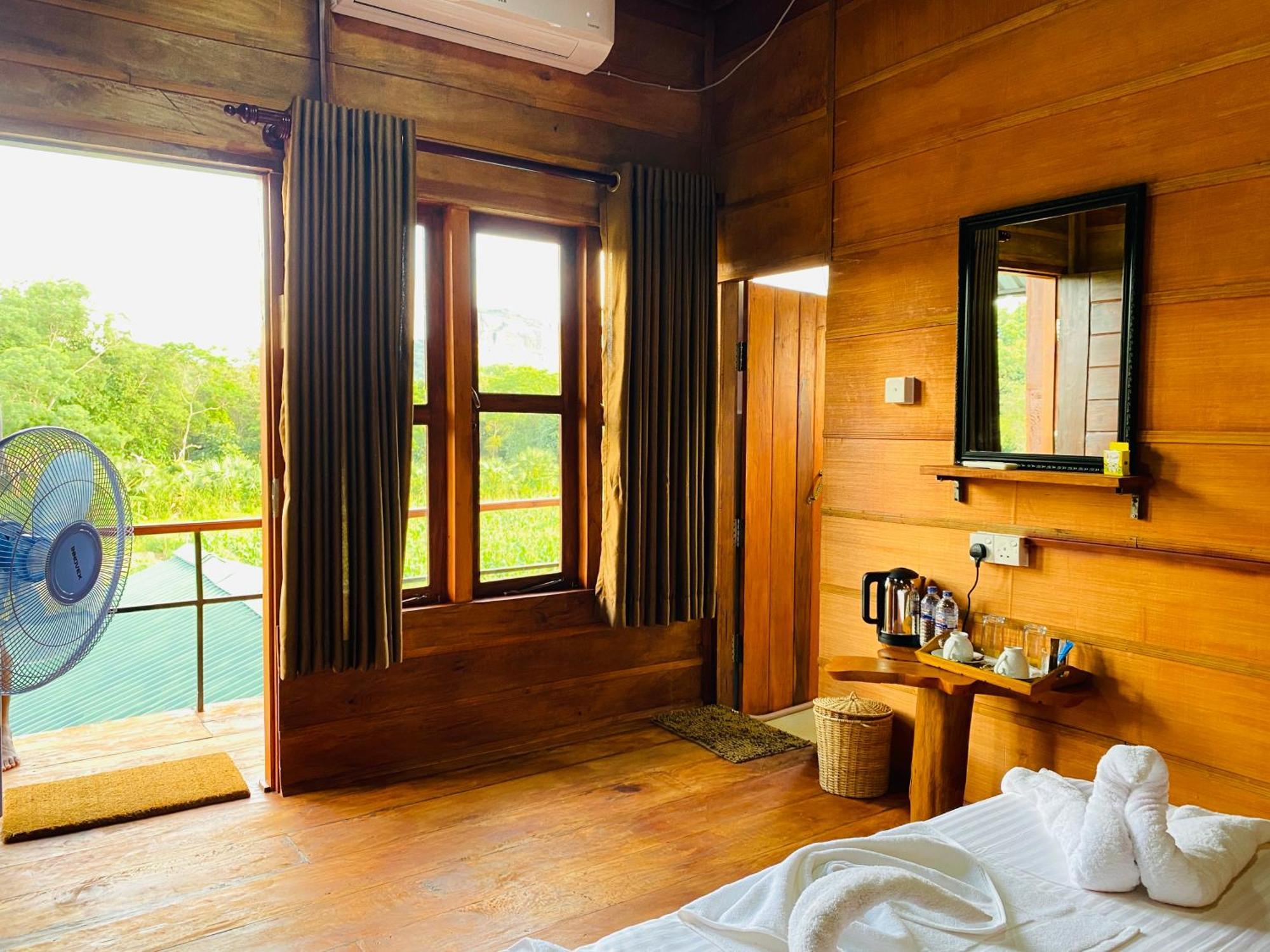 Lion Wood Treehouse Villa Talkote Exteriör bild